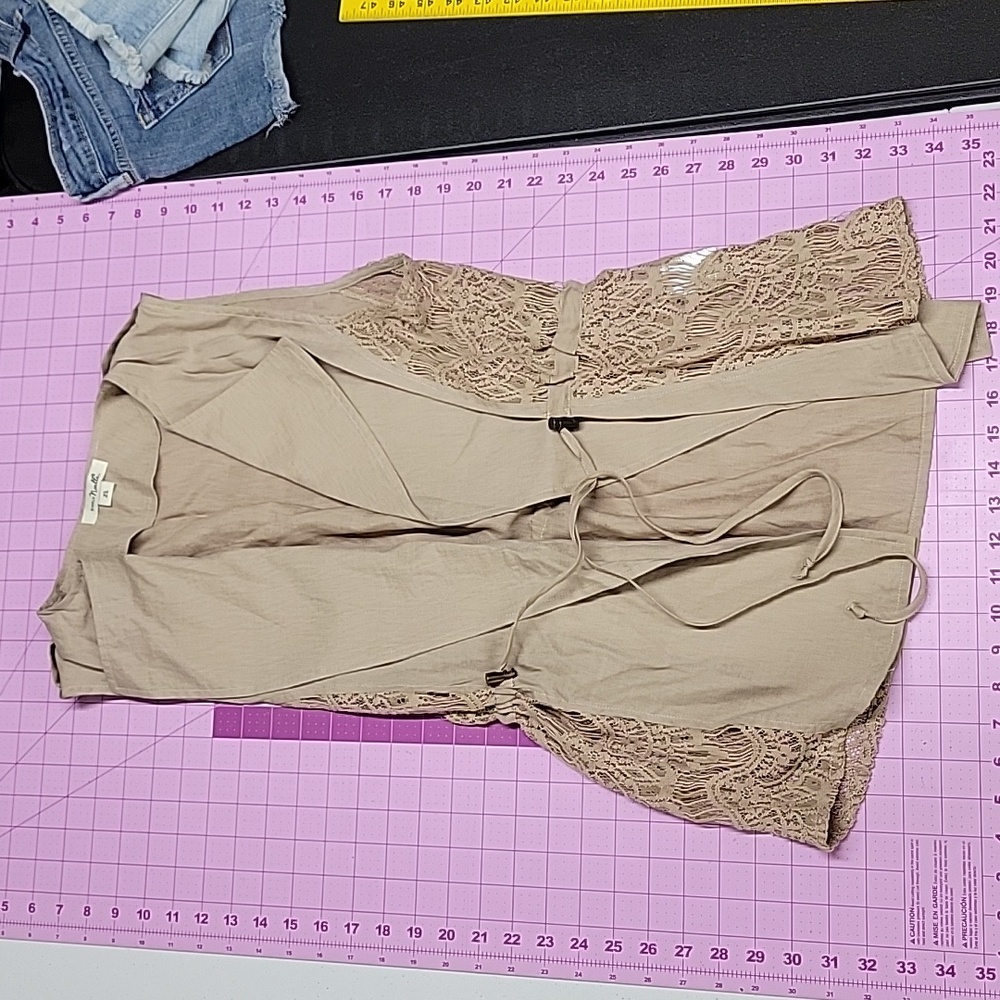 Women's simply Noelle XS 4 6 tan vest
